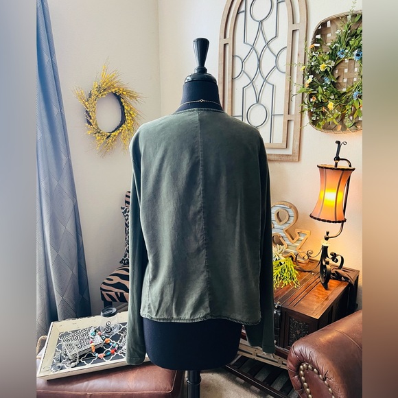 Draped Wide Lapel Blazer - Picture 3 of 5